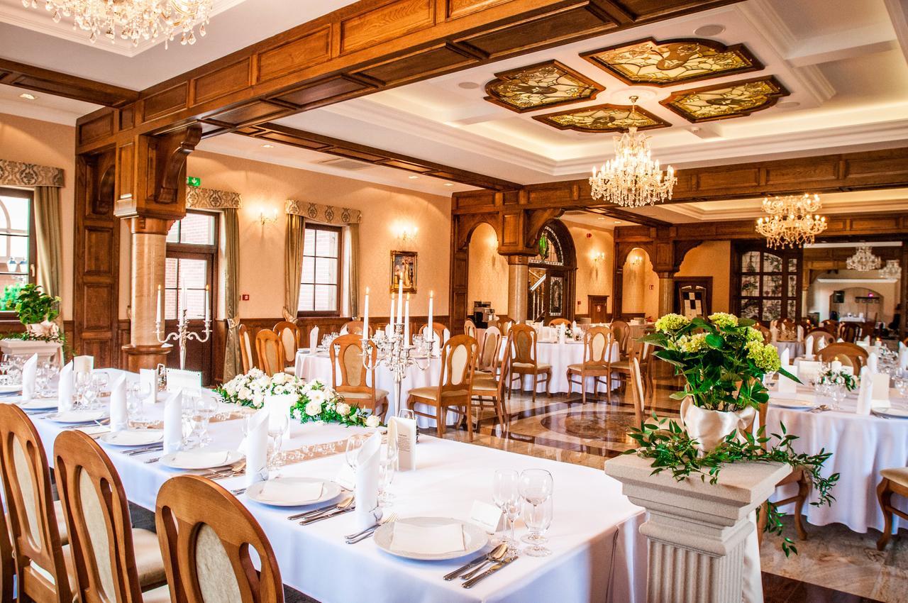 Hotel Palac Poledno Buitenkant foto