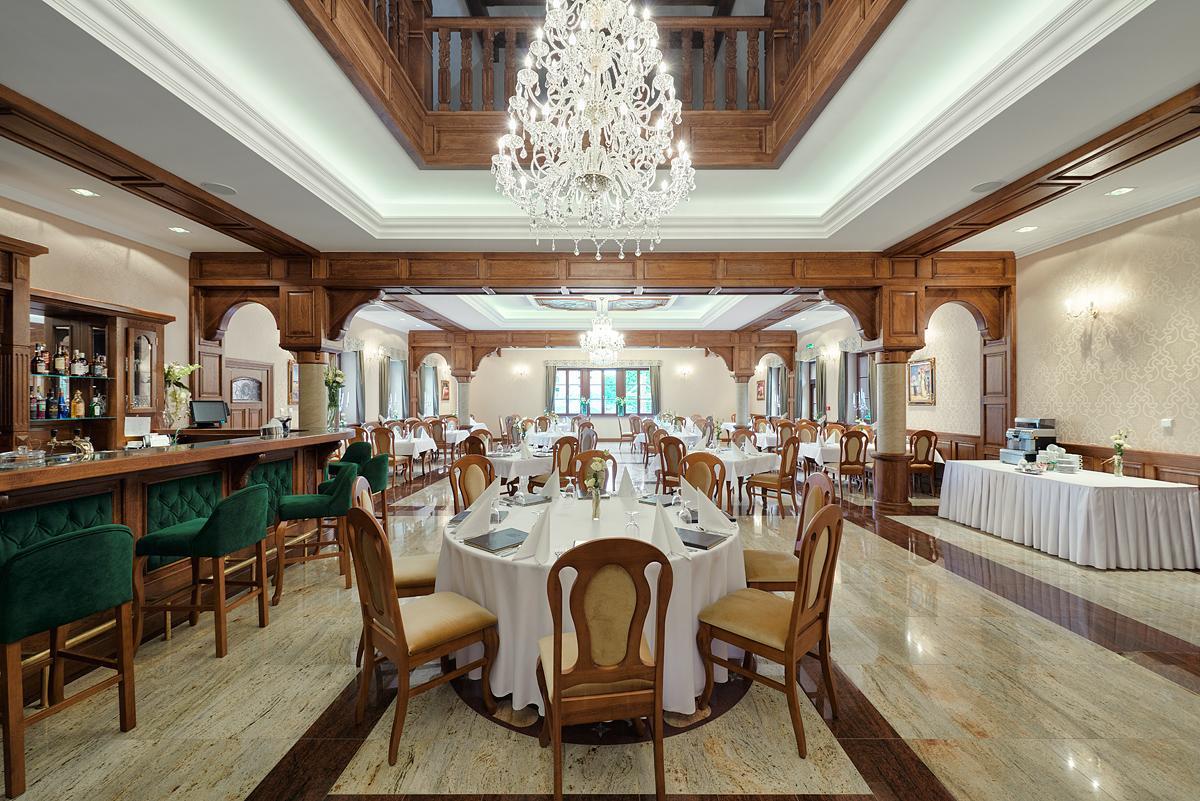 Hotel Palac Poledno Buitenkant foto