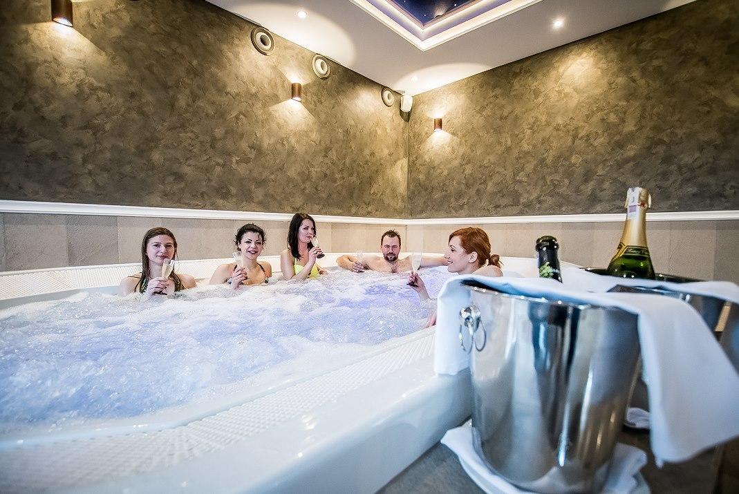 Hotel Palac Poledno Buitenkant foto